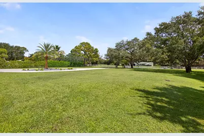 4628 Square Lake Drive, Palm Beach Gardens, FL 33418 - Photo 10