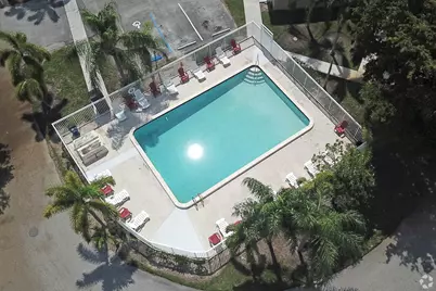 9414 NW 49th Place #14, Sunrise, FL 33351 - Photo 4