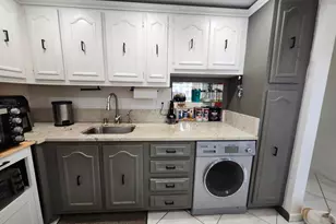 2300 NE 1st Ln, Boynton Beach, FL 33435 - Photo 4
