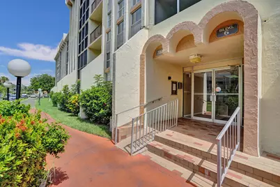 2000 Atlantic Shores Boulevard #306, Hallandale Beach, FL 33009 - Photo 2