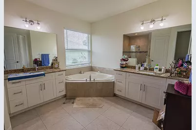 930 SW Versailles Avenue, Port Saint Lucie, FL 34953 - Photo 10