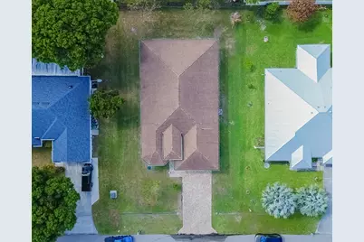 930 SW Versailles Avenue, Port Saint Lucie, FL 34953 - Photo 20