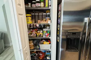 9326 W 33rd Ln, Hialeah, FL 33018 - Photo 8