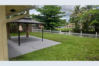 1916 SW 28th Way, Fort Lauderdale, FL 33312 - Photo 14