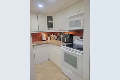 120 Lakeview Drive #103, Weston, FL 33326 - Photo 8