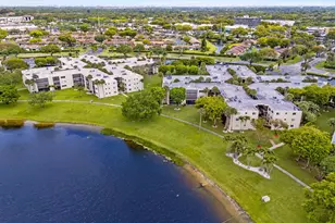 5310 Las Verdes Cir, Delray Beach, FL 33484 - Photo 2