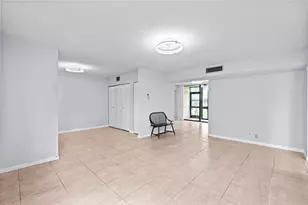 5310 Las Verdes Cir, Delray Beach, FL 33484 - Photo 4