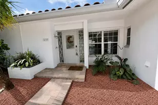 3230 Aqua Vista Dr, Pompano Beach, FL 33062 - Photo 4