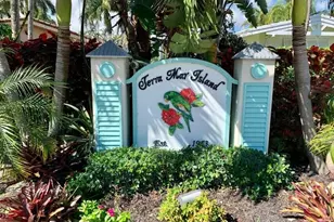 3230 Aqua Vista Dr, Pompano Beach, FL 33062 - Photo 32