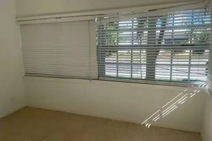327 S Ocean Breeze Dr, Lake Worth Beach, FL 33460 - Photo 6
