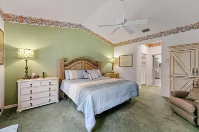 4663 Carlton Golf Drive, Wellington, FL 33449 - Photo 16