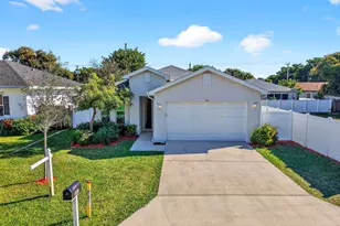341 Oak Aly, Delray Beach, FL 33444 - Photo 1
