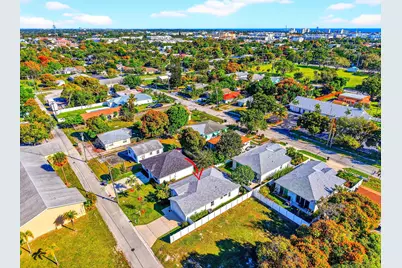 341 Oak Alley, Delray Beach, FL 33444 - Photo 6