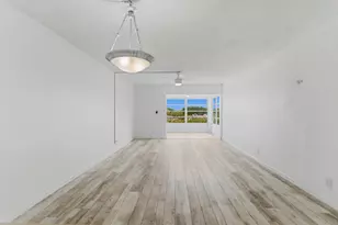 9233 SW 8th St, Boca Raton, FL 33428 - Photo 10