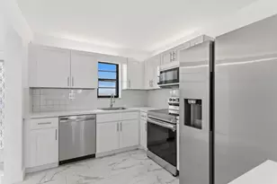 9233 SW 8th St, Boca Raton, FL 33428 - Photo 1