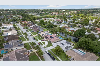 6661 NW 23rd Street NW, Margate, FL 33063 - Photo 8