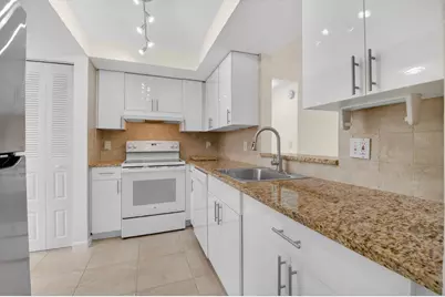 10 Willowbrook Lane #207, Delray Beach, FL 33446 - Photo 4