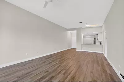 7472 La Paz Boulevard #304, Boca Raton, FL 33433 - Photo 8
