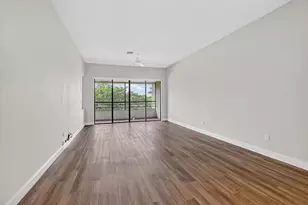 7472 La Paz Blvd, Boca Raton, FL 33433 - Photo 6