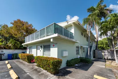 1015 NE 9th Avenue #2, Fort Lauderdale, FL 33304 - Photo 1