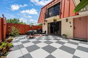 3229 Gardens E Dr, Palm Beach Gardens, FL 33410 - Photo 6