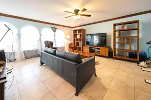 510 S 58th Ct, Hollywood, FL 33023 - Photo 8