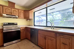 10060 SW 214th St, Cutler Bay, FL 33189 - Photo 8