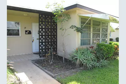 892 N High Point Boulevard N #D, Delray Beach, FL 33445 - Photo 2