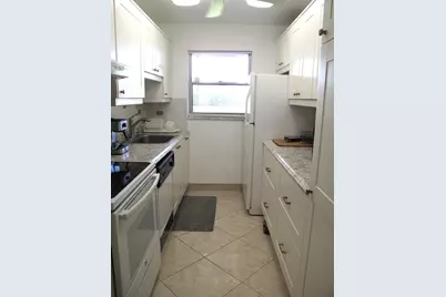892 N High Point Boulevard N #D, Delray Beach, FL 33445 - Photo 8