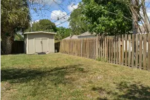 1331 SW Bellevue Ave, Port Saint Lucie, FL 34953 - Photo 38