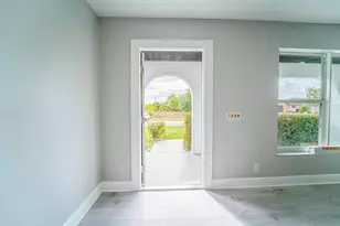 2538 SE Price Ct, Port Saint Lucie, FL 34984 - Photo 18