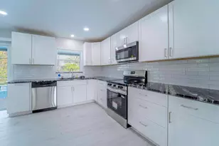 2538 SE Price Ct, Port Saint Lucie, FL 34984 - Photo 24