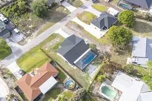 2538 SE Price Ct, Port Saint Lucie, FL 34984 - Photo 38