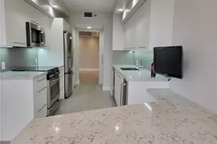 20281 E Country Club Dr E, Aventura, FL 33180 - Photo 2