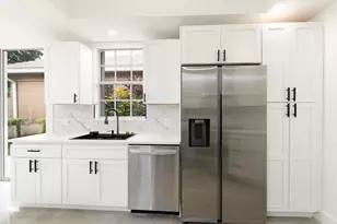 249 NW Bentley Cir, Port Saint Lucie, FL 34986 - Photo 10