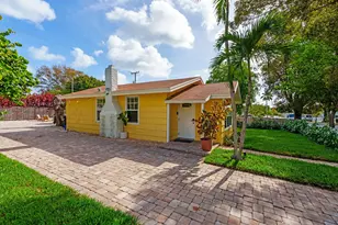 527 50th St, West Palm Beach, FL 33407 - Photo 1