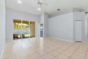 2568 N Coral Trace Circle N, Delray Beach, FL 33445 - Photo 16
