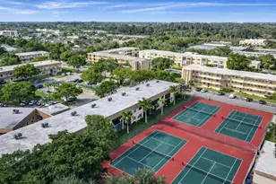 300 Berkley Rd, Hollywood, FL 33024 - Photo 8