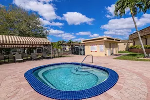 300 Berkley Rd, Hollywood, FL 33024 - Photo 6