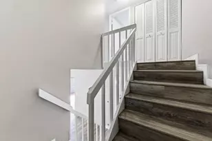 2101 White Pine Cir, Greenacres, FL 33415 - Photo 12