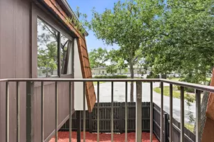 2101 White Pine Cir, Greenacres, FL 33415 - Photo 14