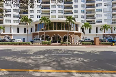 6039 Collins Avenue #609, Miami Beach, FL 33140 - Photo 32