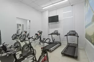 6039 Collins Ave, Miami Beach, FL 33140 - Photo 36