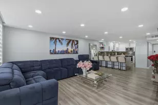 6039 Collins Ave, Miami Beach, FL 33140 - Photo 8