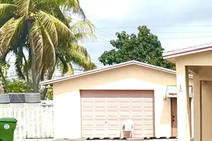 6971 SW 1st Ct, Pembroke Pines, FL 33023 - Photo 2