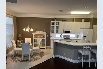 628 NW Venetto Court, Port Saint Lucie, FL 34986 - Photo 8