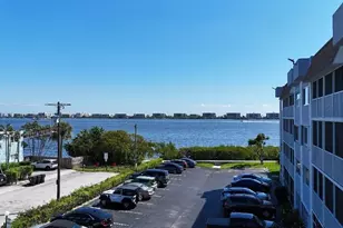 1502 S Lakeside Dr, Lake Worth Beach, FL 33460 - Photo 1