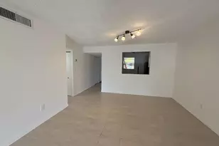 2850 Somerset Dr, Lauderdale Lakes, FL 33311 - Photo 8