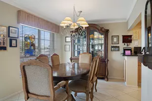 305 Wellington D, West Palm Beach, FL 33417 - Photo 6