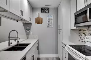 3183 Cocoplum Cir, Coconut Creek, FL 33063 - Photo 12